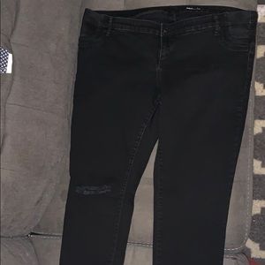 Gap maternity woman’s black jeans